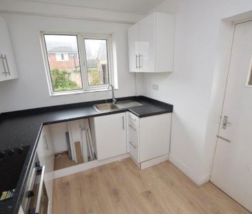 2 bedroom townhouse to rent - Photo 4