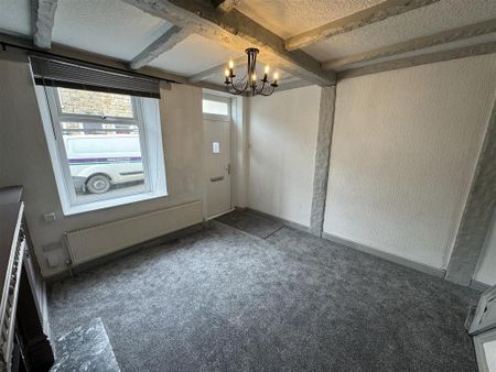 2 bedroom end of terrace house to rent - Photo 3
