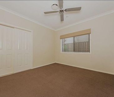 5 St Paul Crescent, Varsity Lakes QLD 4227 - House For Rent | Domain - Photo 4