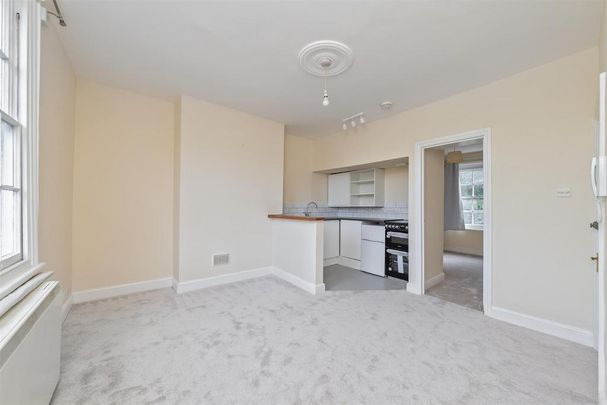 1 bedroom flat to rent - Photo 1