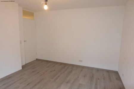 Trier-Heiligkreuz, renovierte 4 ZKB mit Loggia ab 1.3.26 zu vermieten. - Photo 3