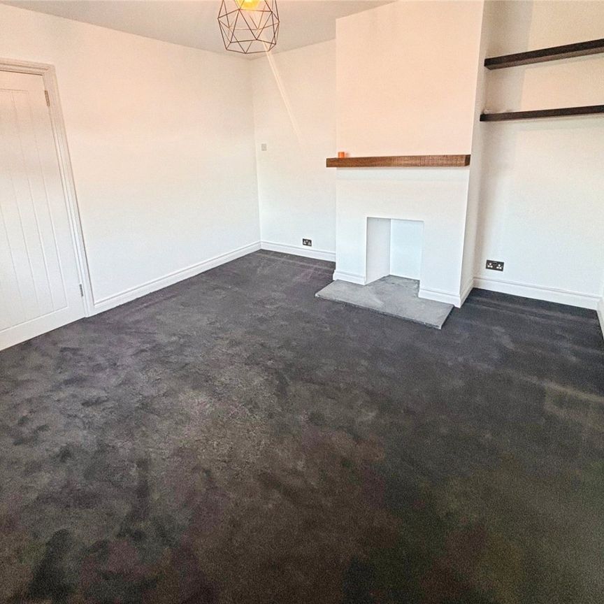 Blagrove Crescent, - Photo 1