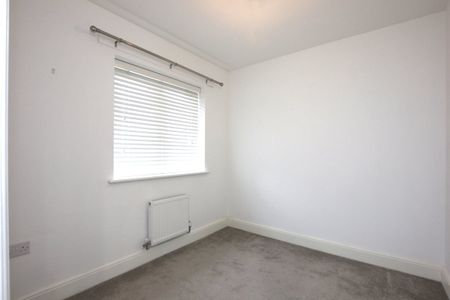 Hampden Square, Heyford Park - Photo 3