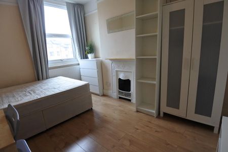 1 bedroom in a house share to rent - Photo 5