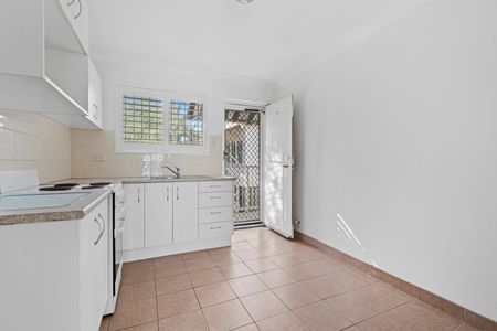 Stylish Urban Unit in Annerley - Photo 2