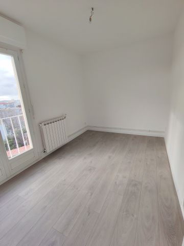 Location Appartement 5 pièces 70m² TOULON 83000 - Photo 5