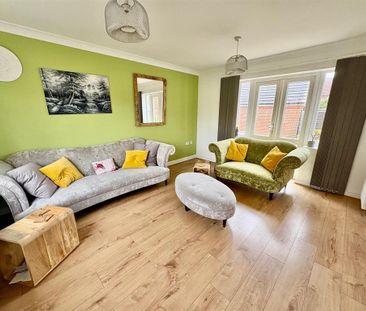 3 bedroom semi-detached house to rent - Photo 5