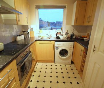 2 bedroom maisonette to rent - Photo 5