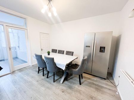 3 bedroom terraced house to rent - Photo 2