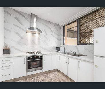 Renovated Home, Big Block - Photo 5