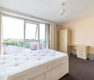 5 bed apartment to rent in Rialto Building, City Centre, NE1 - Photo 3