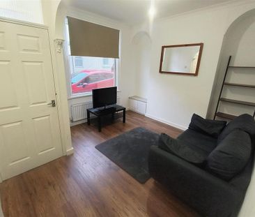 2 bedroom terraced house to rent - Photo 6