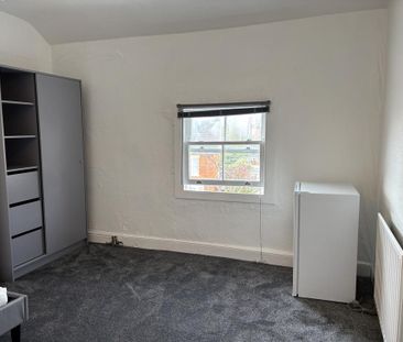 1 bedroom house of multiple occupation to rent - Photo 4