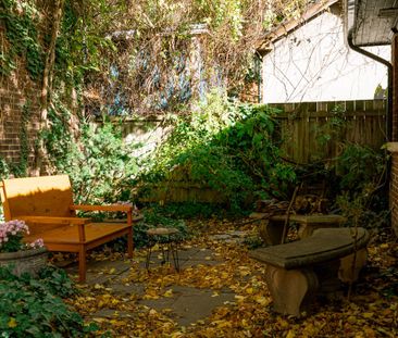 For Lease - 321 Palmerston Boulevard Unit# Coach House, Toronto, On... - Photo 1