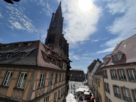 À LOUER ! 3 pièces meublé en duplex idéalement situé dans le Carré d'Or de Strasbourg - Photo 4