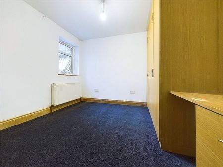 Inverness Road, Hounslow, TW3 - Photo 2