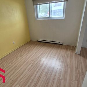 Appartement Pont-Viau (Laval) À Louer - Photo 3