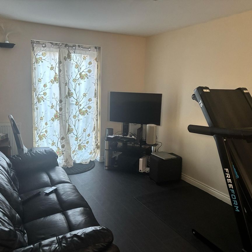 3 Bed Semi-Detached House, Humber Road, CV3 - Photo 1