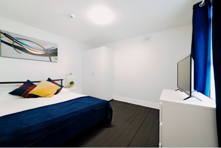 Room 5 1bed - Photo 4