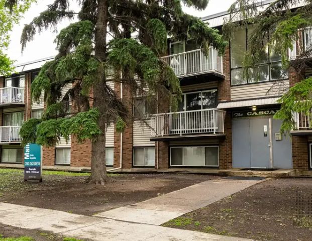 Cascade Manor | 10615 111 Street NW, Edmonton - Photo 1