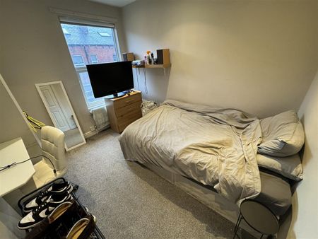 Newport Mount, Burley, LS6 3DB, Leeds - Photo 5