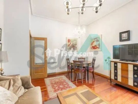 Piso en alquiler en Centro - Foto 1