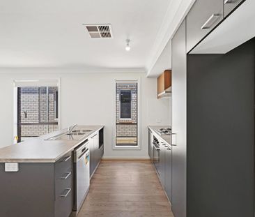 BRAND NEW 3 BEDROOM HOME - Photo 6