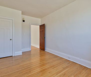 For Lease - 1215 Woodbine Avenue Unit# 2, Toronto, Ontario - Photo 4