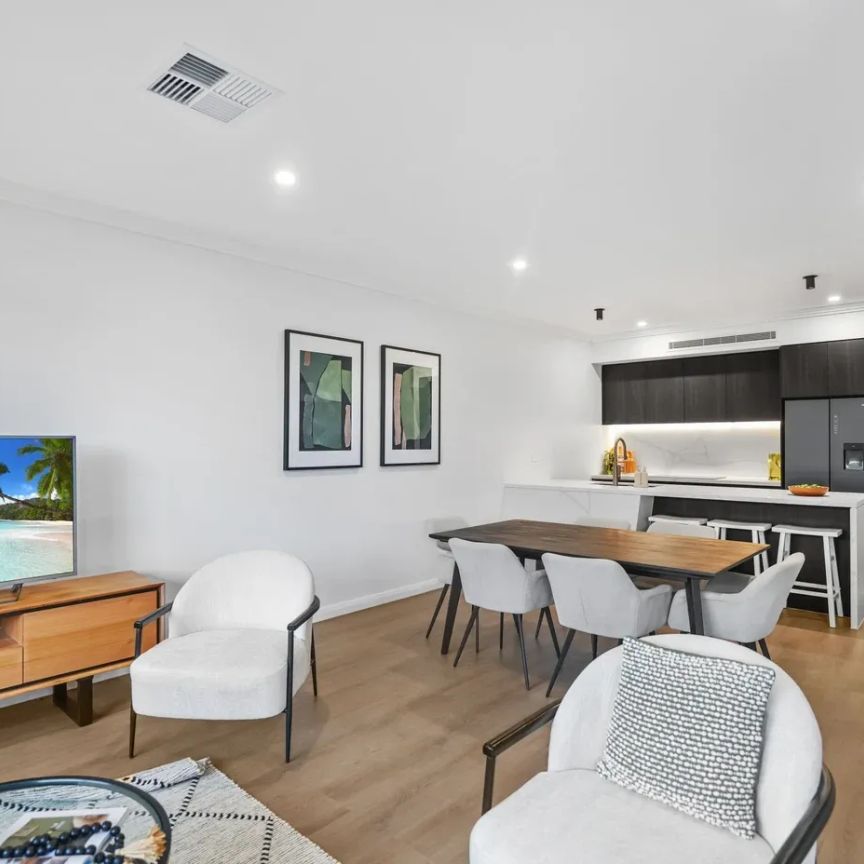 Style & Sophistication - Photo 1