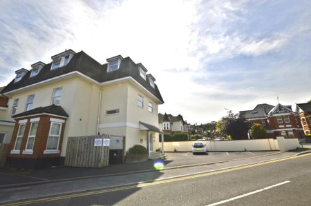 39 Alumhurst Road, Bournemouth, Dorset, BH4 8EW - Photo 3