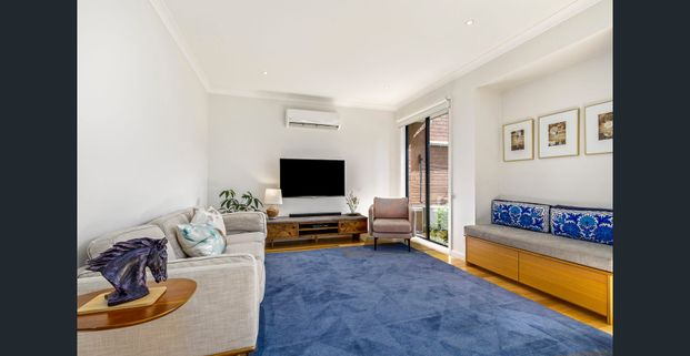 Modern, relaxed, versatile - Photo 1