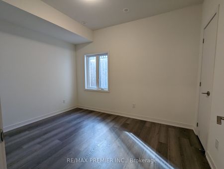 Condo Townhouse For Lease | N8074730 - Photo 5