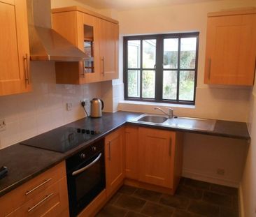 End of terrace house to rent on - Photo 6