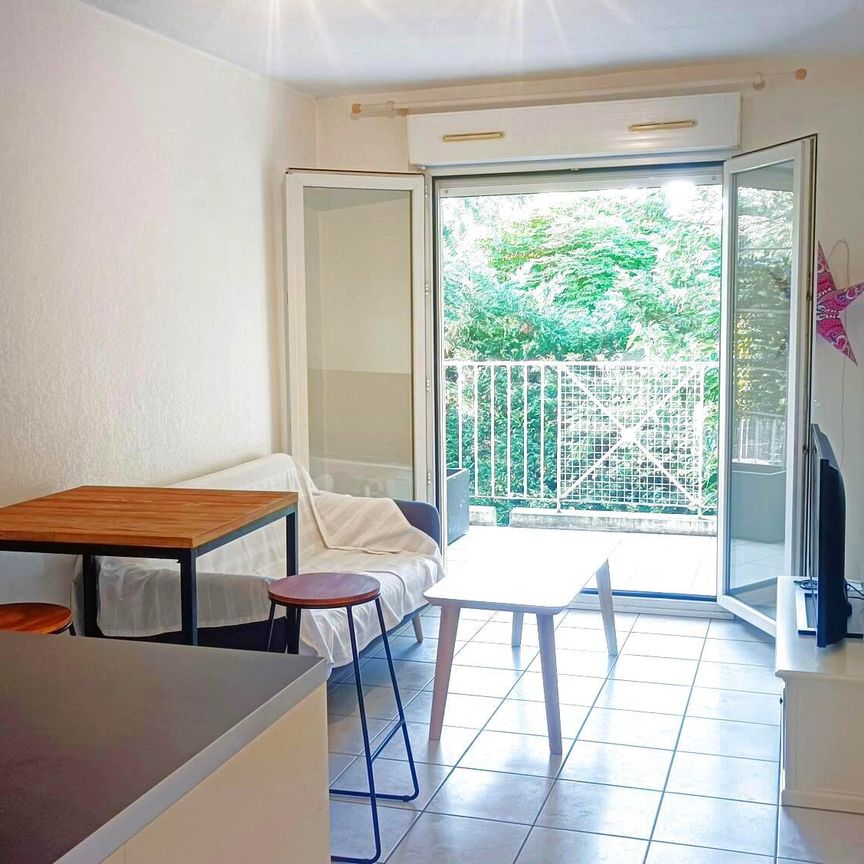 Beau T2 meublé de 28 m² + Balcon au calme + Parking dans Résidence sécurisée - Photo 1