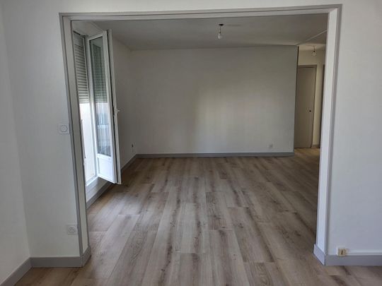 Location Appartement 4 pièces 70m² - Photo 1