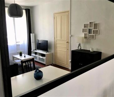 Location Appartement 3 pièces 68m² TOULON 83000 - Photo 2