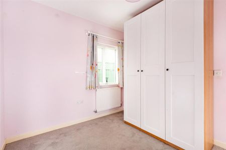 4 bedroom detached house to rent - Photo 4