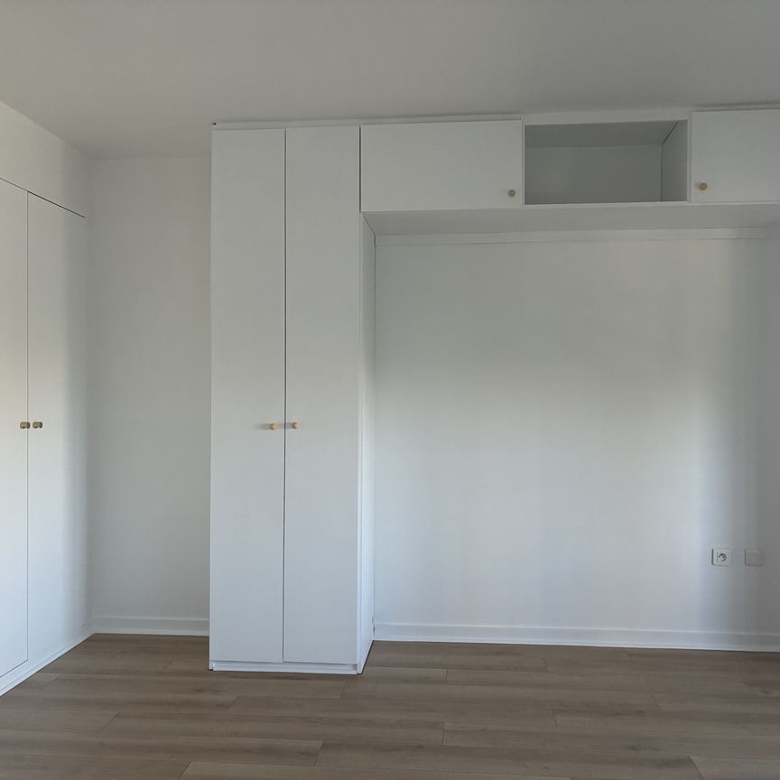 Location Appartement 2 pièces 51m² PARIS 17ème - Photo 1