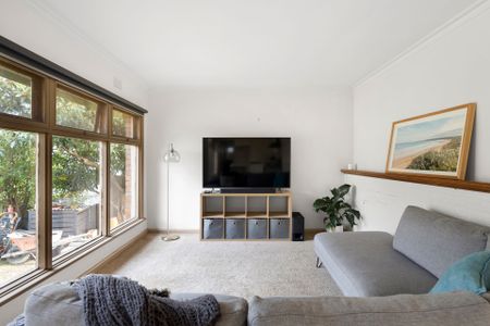 Coastal Living in Prime Frankston South Location (6 month lease) - Photo 2