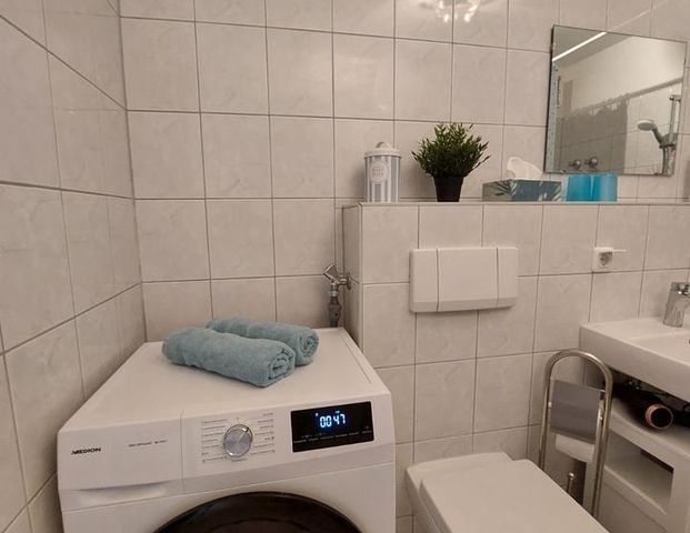 Möblierte 1,5 Zimmer Wohnung mit Balkon in DD Tolkewitz - Photo 1