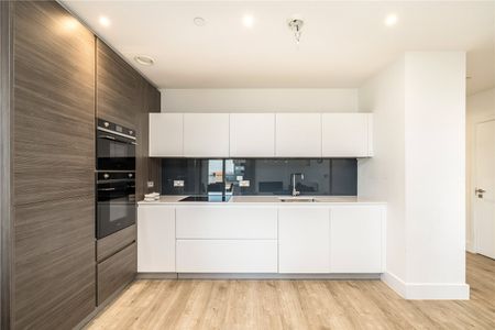 Pegler Square, Kidbrooke Village, London, SE3 9GW - Photo 5