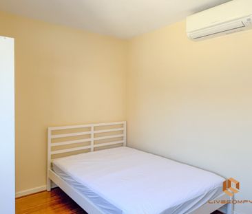 South Perth - Photo 6