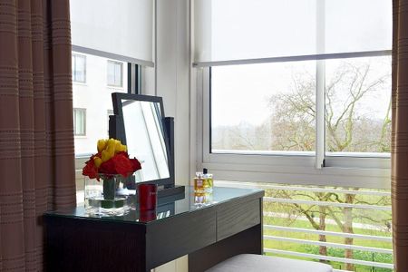 A selection of three bedroom apartments situated in this well kept 1930`s private residential block of 120 apartments, many with views over St James`s Park. - Photo 3