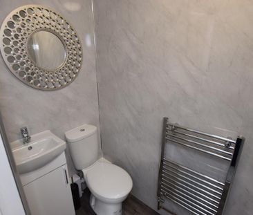 6 bedroom terraced house to rent - Photo 1