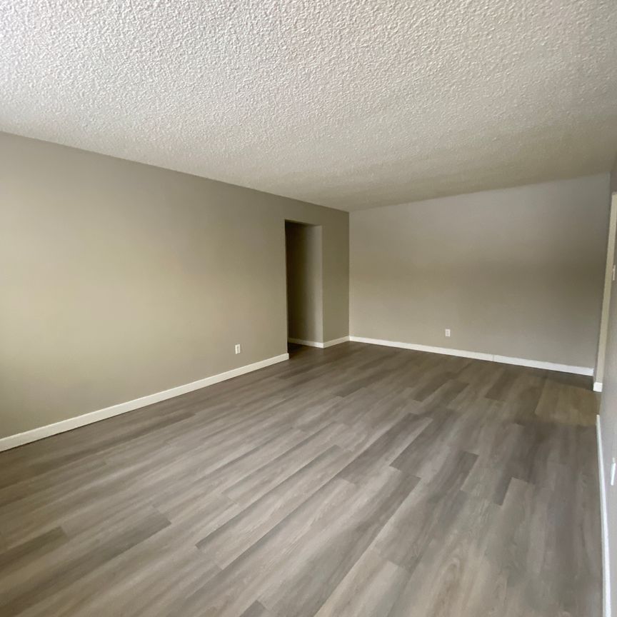 Ferncrest Manor - Photo 1