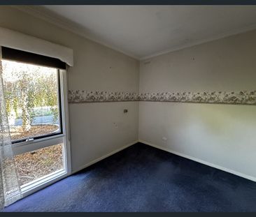 Spacious Family Living - Photo 2