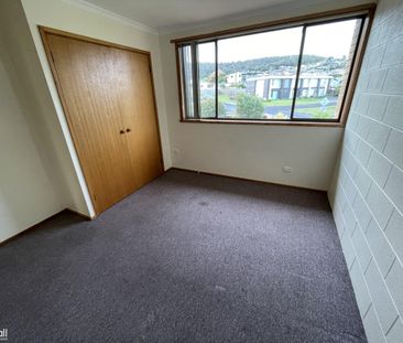 Charming 2-bedroom unit - 33/4 Clifford Court, Howrah TAS 7018 - Photo 6