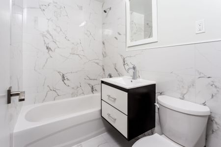 For Lease - 371 Lakeshore Road Unit# 302, Mississauga, Ontario - Photo 2