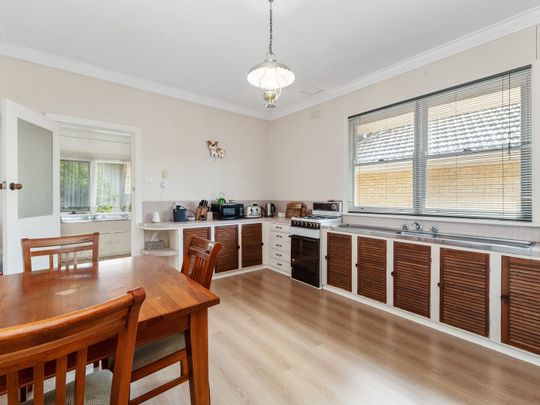 30 Cricklewood Avenue, Frankston - Photo 1