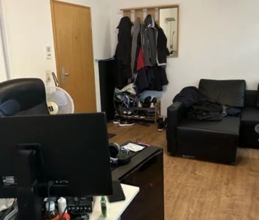 Günstige 2-Zimmer-Wohnung in der Krefelder Innenstadt - 2. OG, Lami... - Foto 1